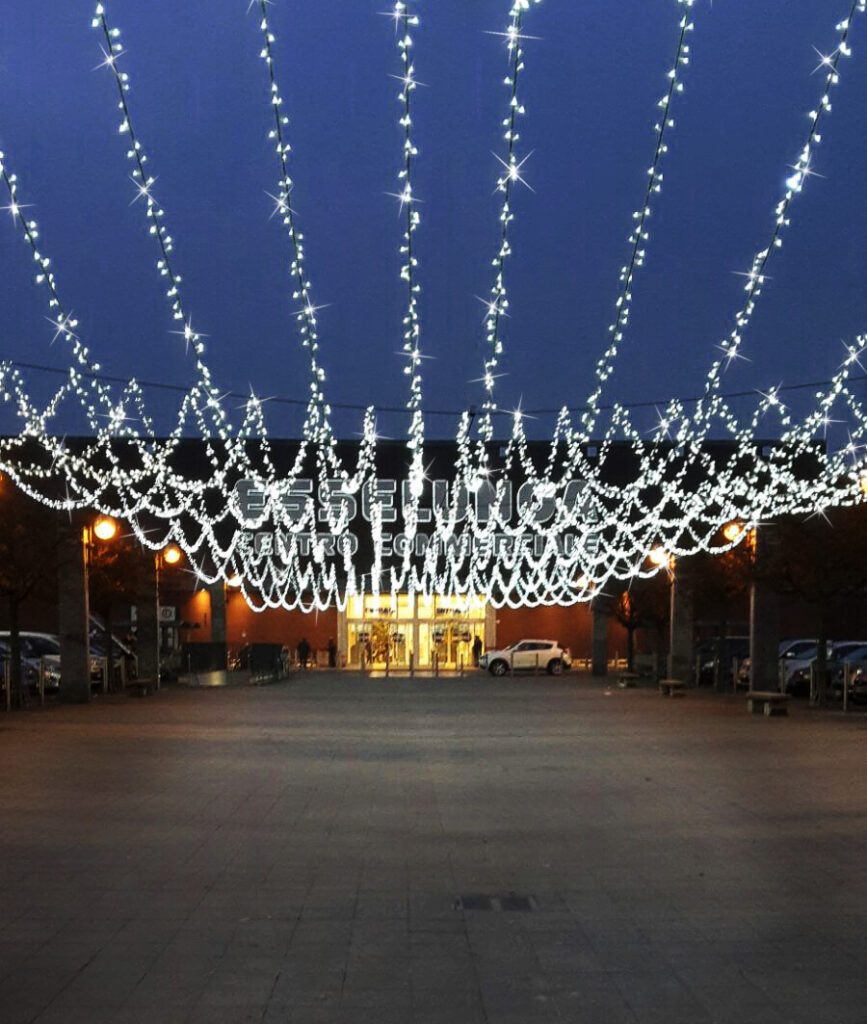 Allestimento Centro Commerciale con String Led bianco freddo